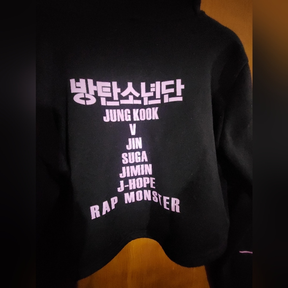 BTS   animal ear Hooded Crop Pullover Size  S - Picture 4 of 4